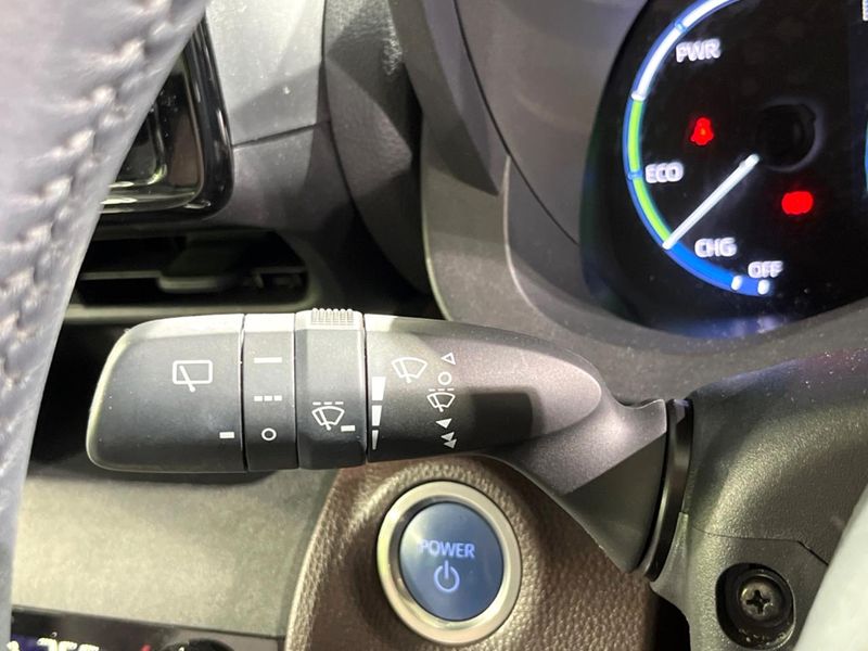 2022 Toyota Yaris Cross 6AA-MXPJ10 (UW-6a754e0397ded)[8]