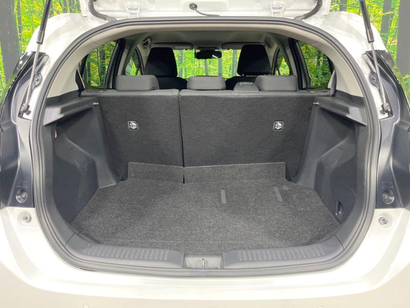 2023 Toyota Aqua 6AA-MXPK11 (UW-6a754e125b08d)[16]