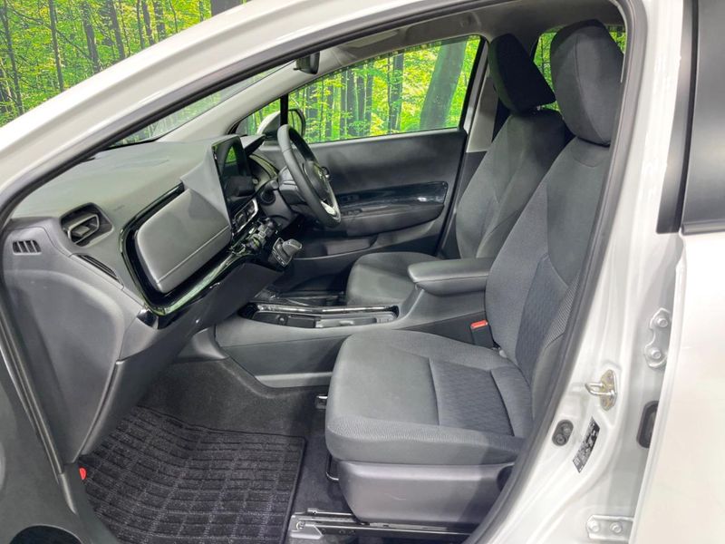2023 Toyota Aqua 6AA-MXPK11 (UW-6a754e125b08d)[12]