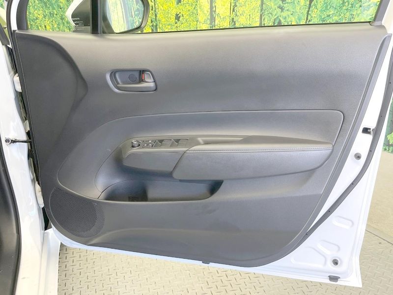 2023 Toyota Aqua 6AA-MXPK11 (UW-6a754e126528d)[17]