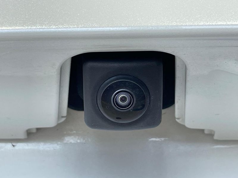 2023 Toyota Aqua 6AA-MXPK11 (UW-6a754e1337016)[20]
