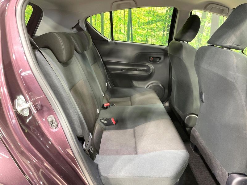 2016 Toyota Aqua DAA-NHP10 (UW-6a754e50f3272)[27]