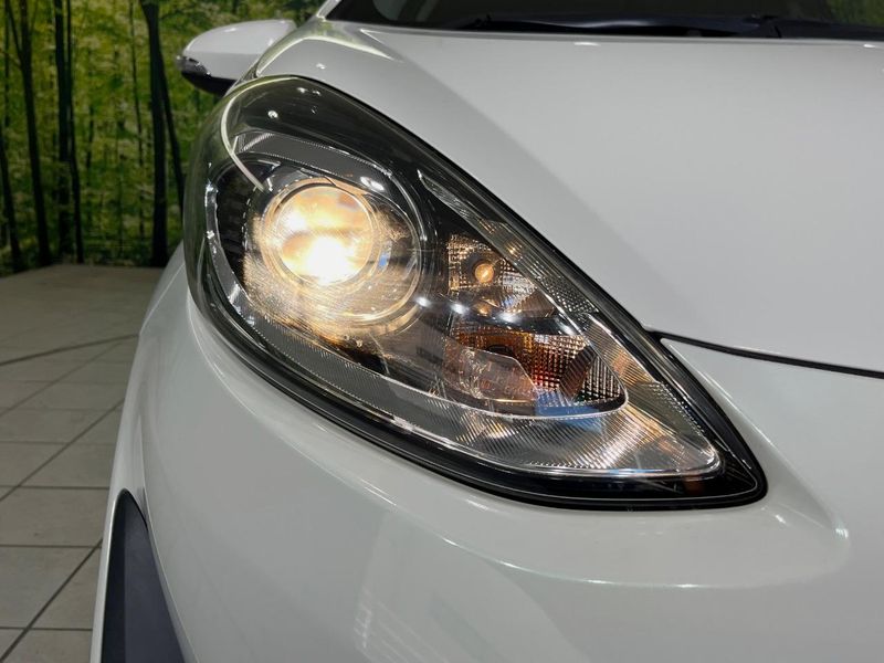 2017 Toyota Aqua DAA-NHP10 (UW-6a754e5a17370)[24]