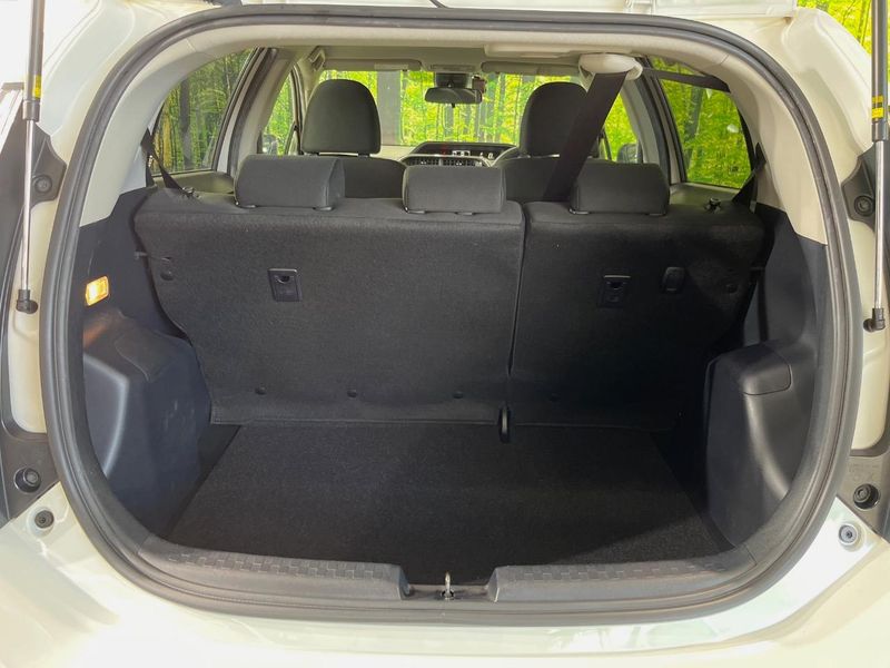 2017 Toyota Aqua DAA-NHP10 (UW-6a754e5a17370)[14]