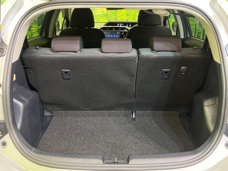 2017 Toyota Aqua DAA-NHP10 (UW-6a754e5ada4db)[29]