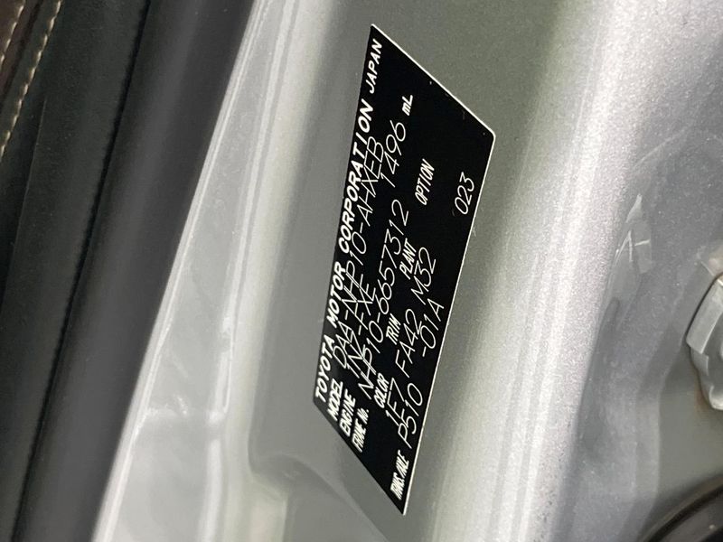 2017 Toyota Aqua DAA-NHP10 (UW-6a754e5ada4db)[1]