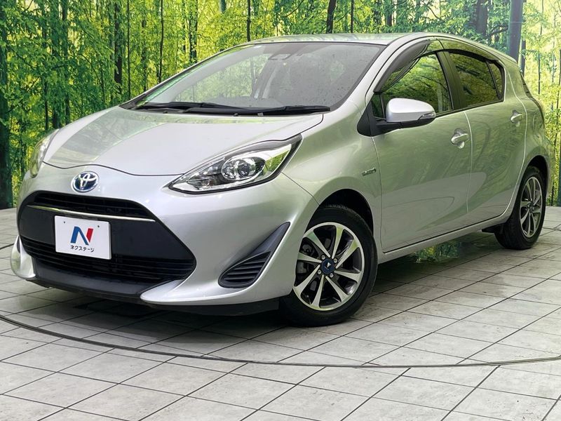 2017 Toyota Aqua DAA-NHP10 (UW-6a754e5ada4db)[0]