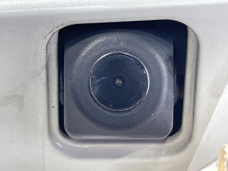 2018 Toyota Sienta 6AA-NHP170G (UW-6a754e61591a6)[24]