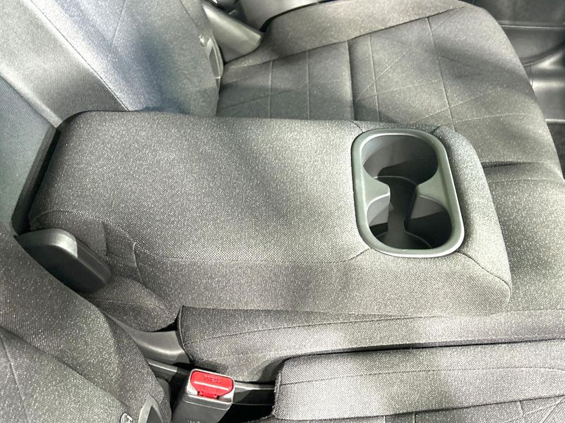 2021 Honda Vezel 6AA-RV5 (UW-6a754e8ddce61)[12]