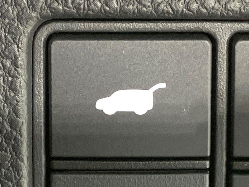 2023 Honda Vezel 6AA-RV5 (UW-6a754e9332814)[10]