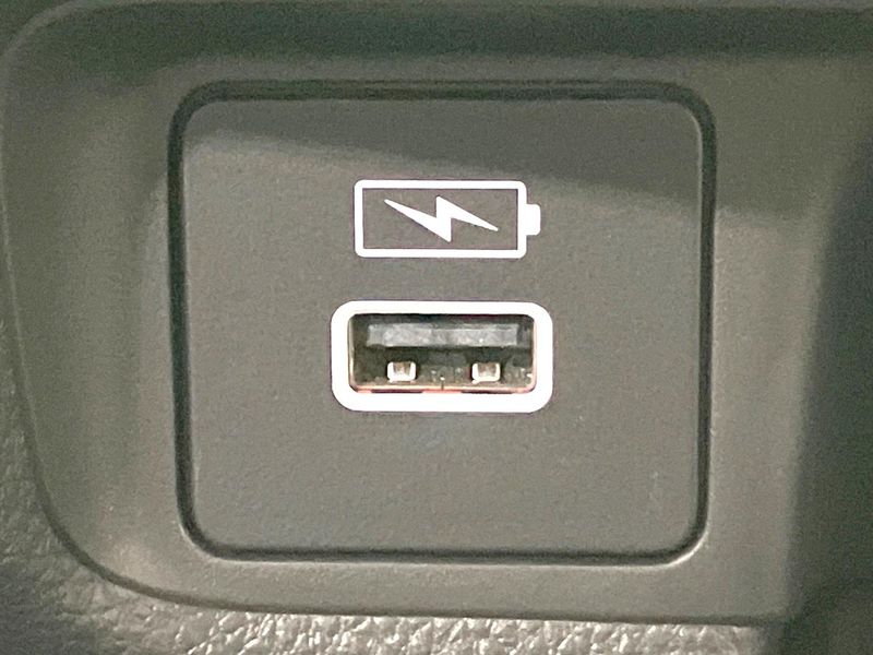2023 Honda Vezel 6AA-RV5 (UW-6a754e9332814)[21]