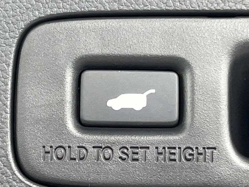 2025 Honda Vezel 6AA-RV5 (UW-6a754e976451b)[15]