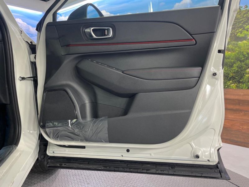 2025 Honda Vezel 6AA-RV5 (UW-6a754e976451b)[24]