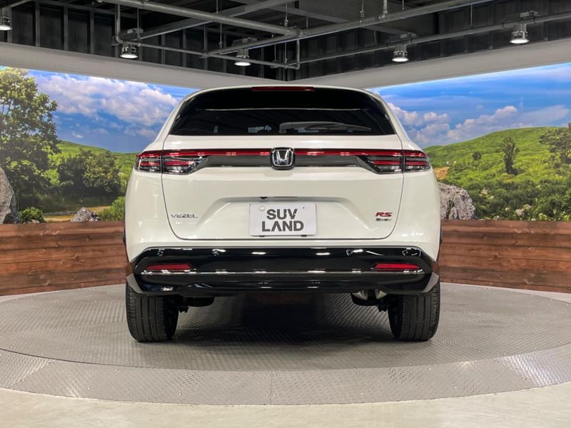 2025 Honda Vezel 6AA-RV5 (UW-6a754e976451b)[10]