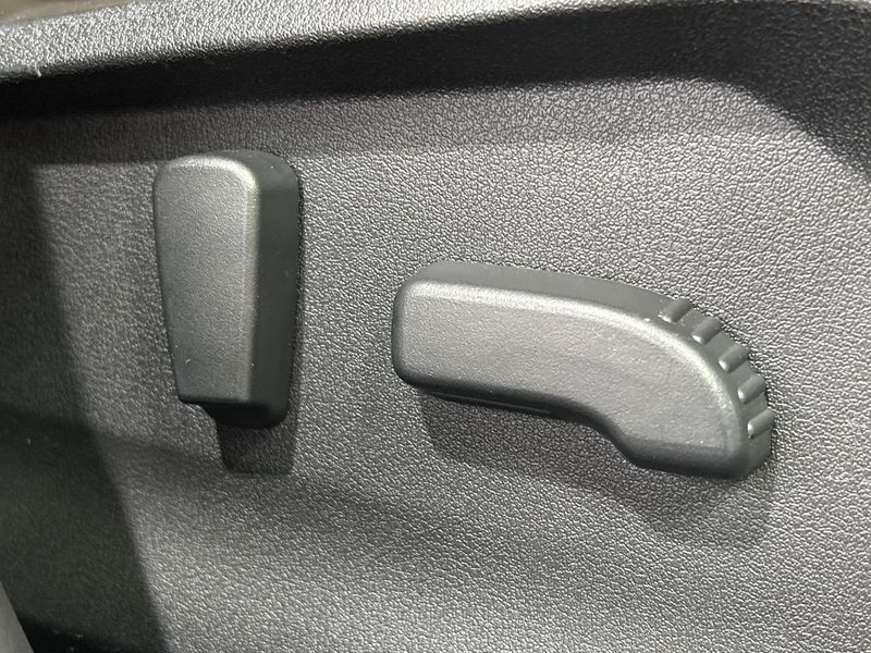 2019 Subaru Forester 5AA-SKE (UW-6a754eb199079)[24]