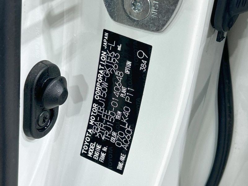 2022 Toyota Land Cruiser Prado 3BA-TRJ150W (UW-6a754ec51d97d)[1]