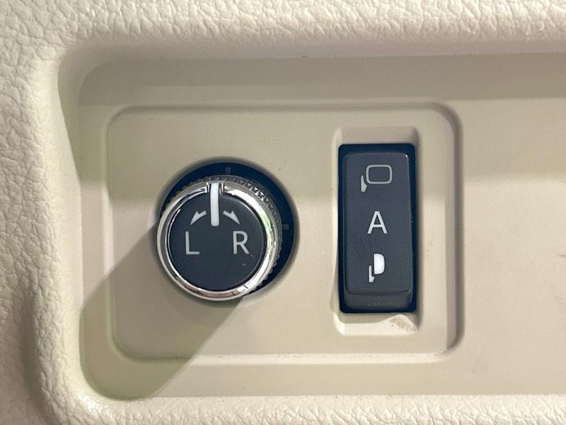 2022 Toyota Land Cruiser Prado 3BA-TRJ150W (UW-6a754ec51d97d)[18]