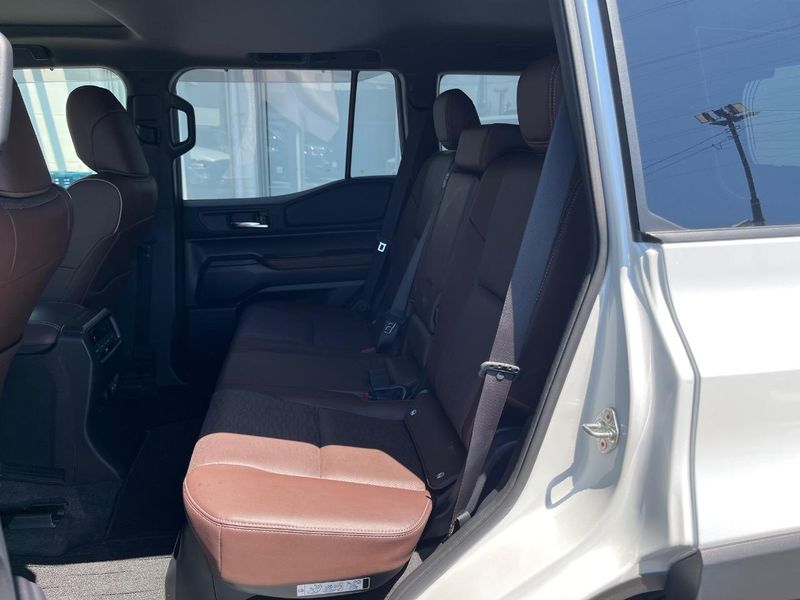 2024 Toyota Land Cruiser 250 3BA-TRJ250W (UW-6a754ece4e0f0)[16]