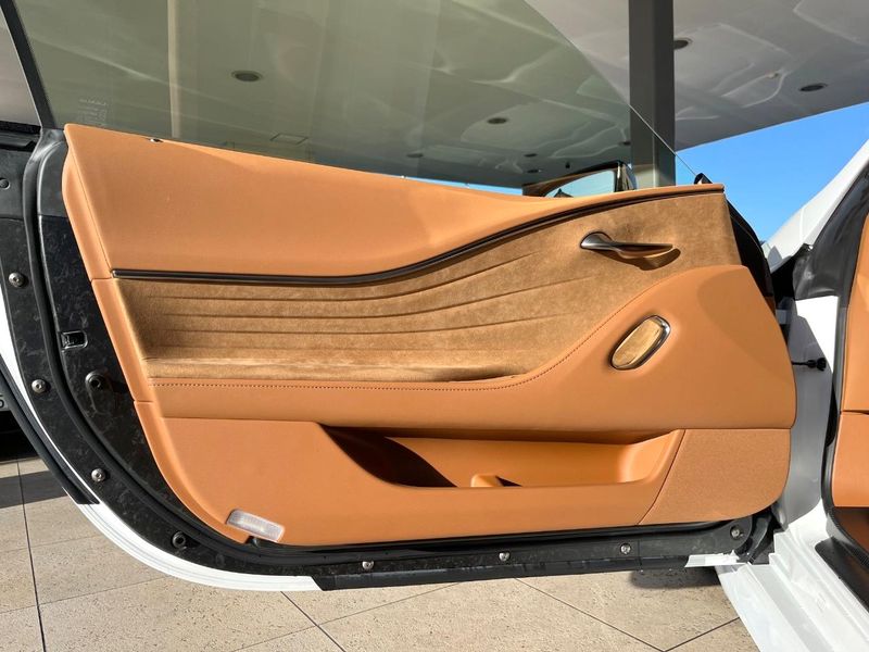 2023 Lexus LC 5BA-URZ100 (UW-6a754ed527c1e)[27]