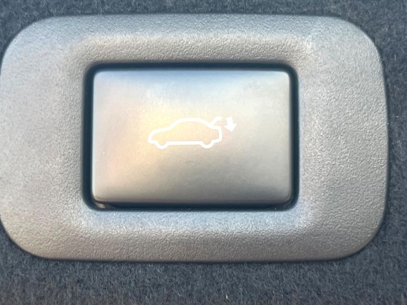 2020 Lexus LS DBA-VXFA55 (UW-6a754eeab0f29)[26]