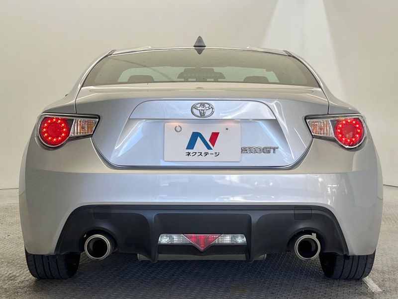 2012 Toyota 86 DBA-ZN6 (UW-6a754f16503ef)[26]