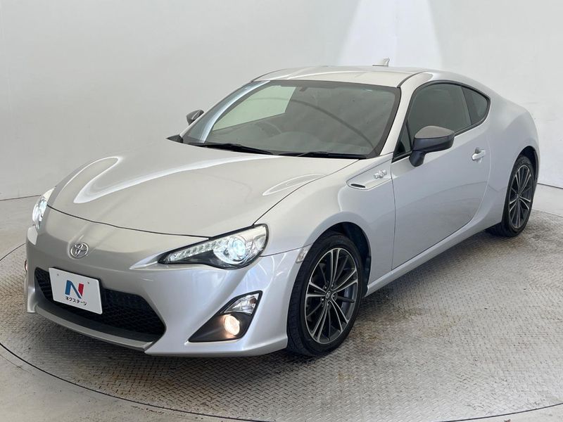 2012 Toyota 86 DBA-ZN6 (UW-6a754f16503ef)[18]