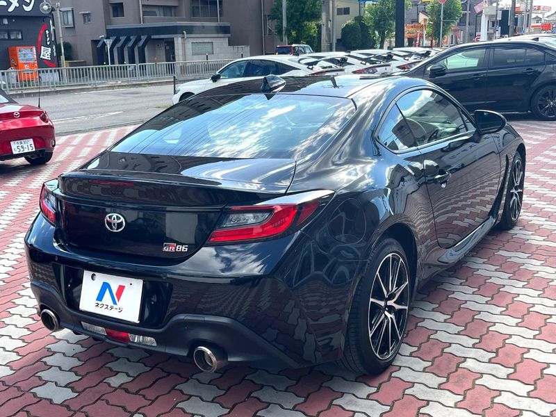 2022 Toyota GR86 3BA-ZN8 (UW-6a754f19ec604)[7]