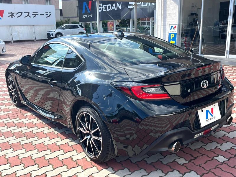 2022 Toyota GR86 3BA-ZN8 (UW-6a754f19ec604)[9]