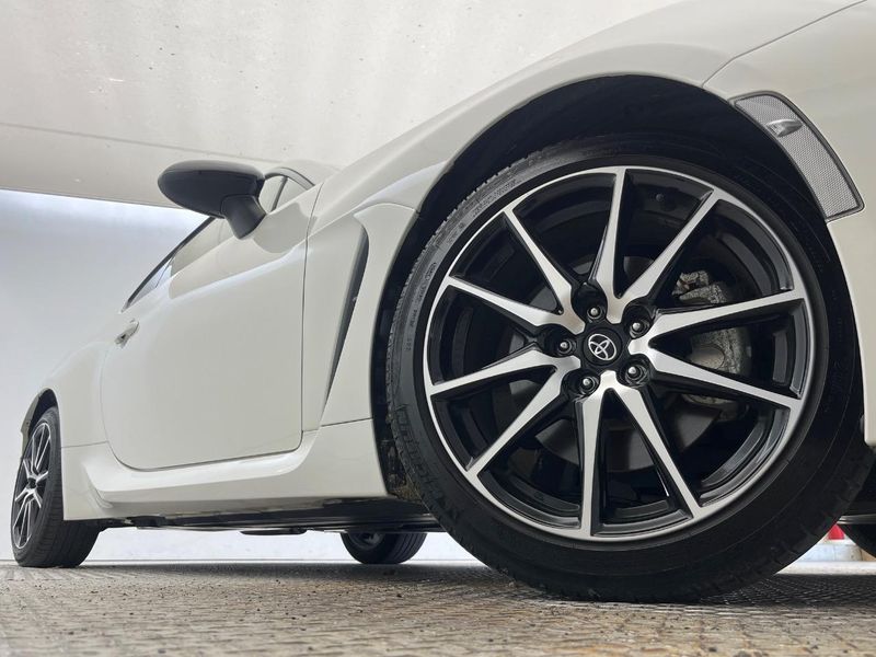 2022 Toyota GR86 3BA-ZN8 (UW-6a754f1a0000e)[11]
