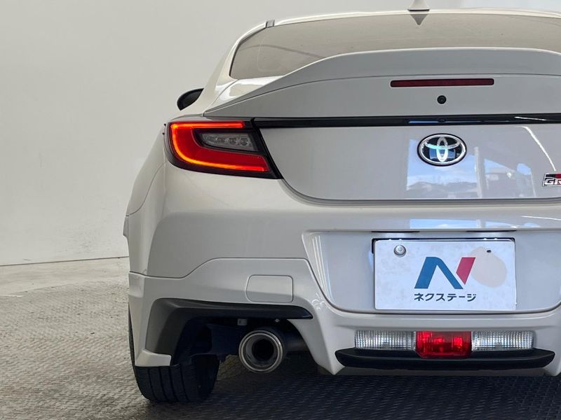 2022 Toyota GR86 3BA-ZN8 (UW-6a754f1a0000e)[26]