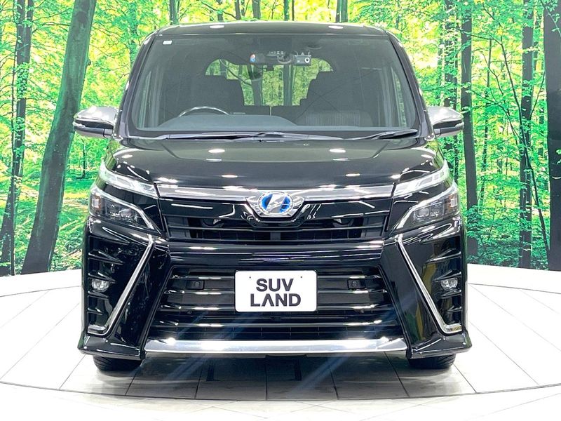 2019 Toyota Voxy DAA-ZWR80W (UW-6a754f61789e6)[16]