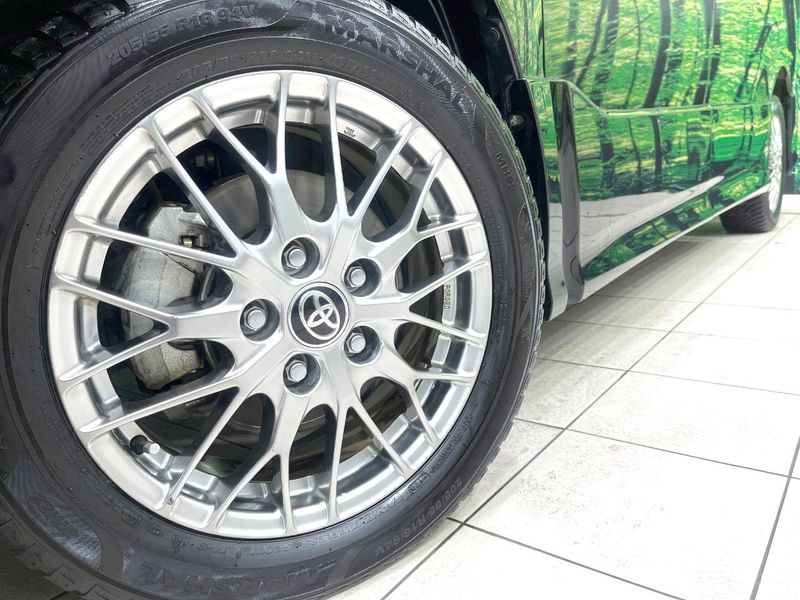 2019 Toyota Voxy DAA-ZWR80W (UW-6a754f61789e6)[4]