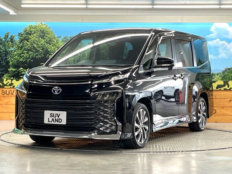 2023 Toyota Voxy 6AA-ZWR90W (UW-6a754f674a48d)[13]
