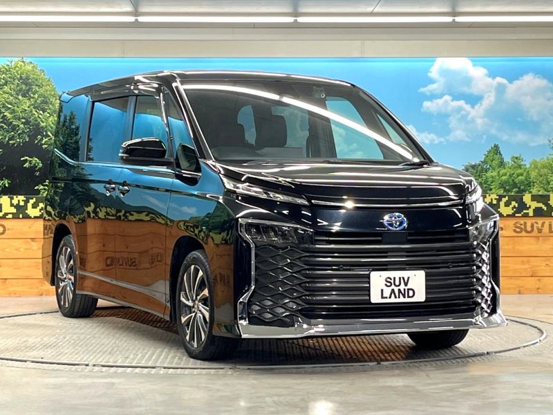 2023 Toyota Voxy 6AA-ZWR90W (UW-6a754f674a48d)[19]