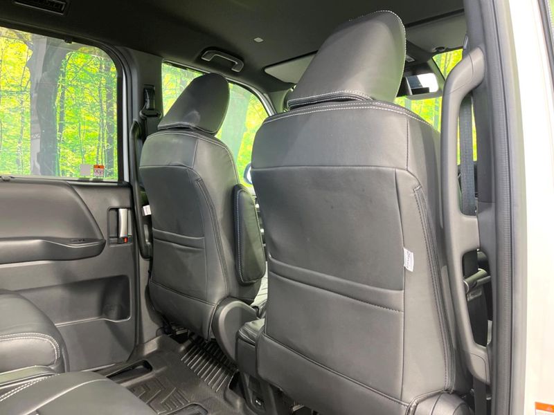 2023 Toyota Noah 6AA-ZWR90W (UW-6a754f694a892)[20]