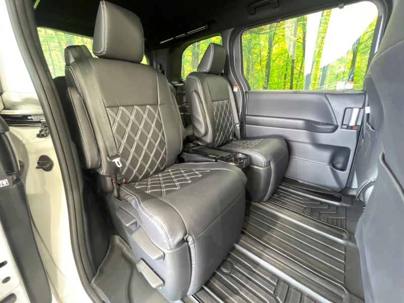 2023 Toyota Noah 6AA-ZWR90W (UW-6a754f694a892)[22]