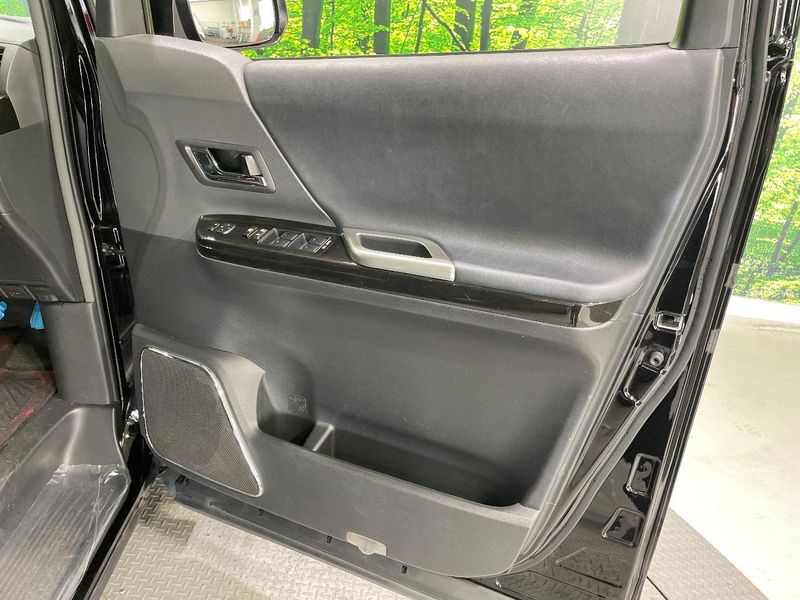 2014 Toyota Vellfire DBA-ANH20W (UW-6a769cd64c1d0)[25]