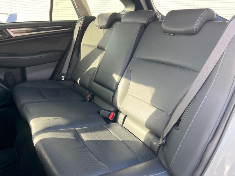 2016 Subaru Legacy Outback DBA-BS9 (UW-6a769d484a9a6)[26]