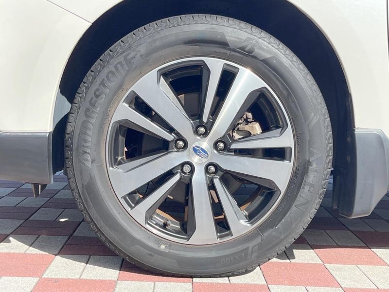 2017 Subaru Legacy Outback DBA-BS9 (UW-6a769d48ef023)[16]