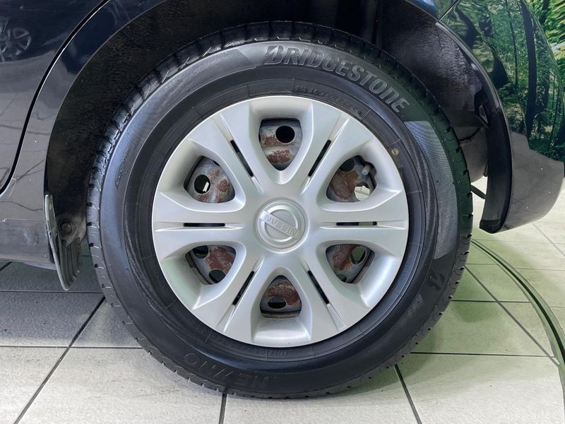 2013 Nissan Note DBA-E12 (UW-6a769d6d1a68a)[7]