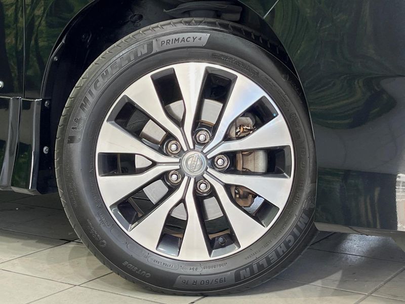 2017 Nissan Serena DAA-GFC27 (UW-6a769da021ad7)[21]