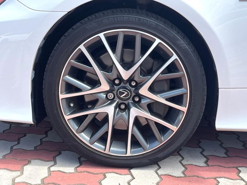 2015 Lexus RC DBA-GSC10 (UW-6a769dbf663f0)[18]