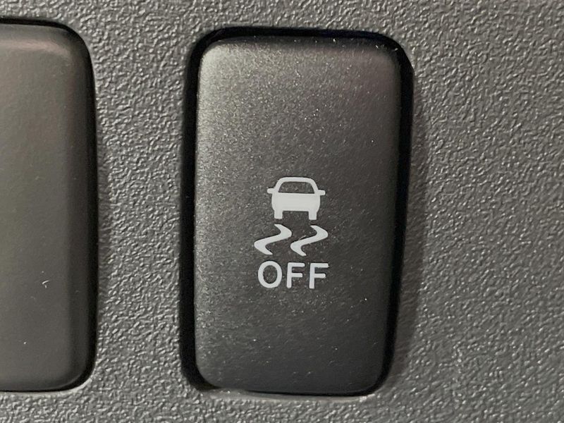 2014 Toyota FJ CRUISER CBA-GSJ15W (UW-6a769dc0a985f)[17]