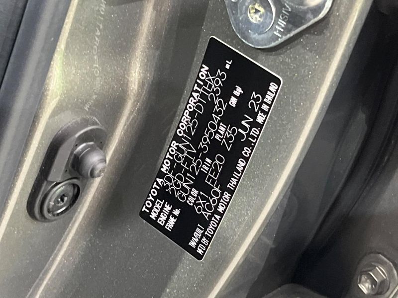 2023 Toyota Hilux 3DF-GUN125 (UW-6a769dd08d17f)[1]
