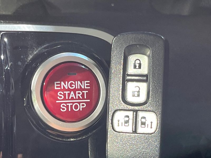 2016 Honda N-BOX CUSTOM DBA-JF1 (UW-6a769e240e2c9)[24]