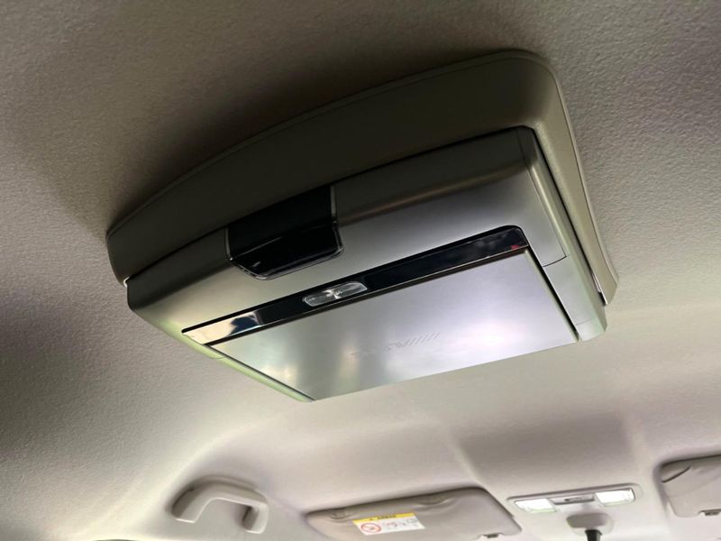 2016 Honda N-BOX CUSTOM DBA-JF1 (UW-6a769e240e2c9)[29]
