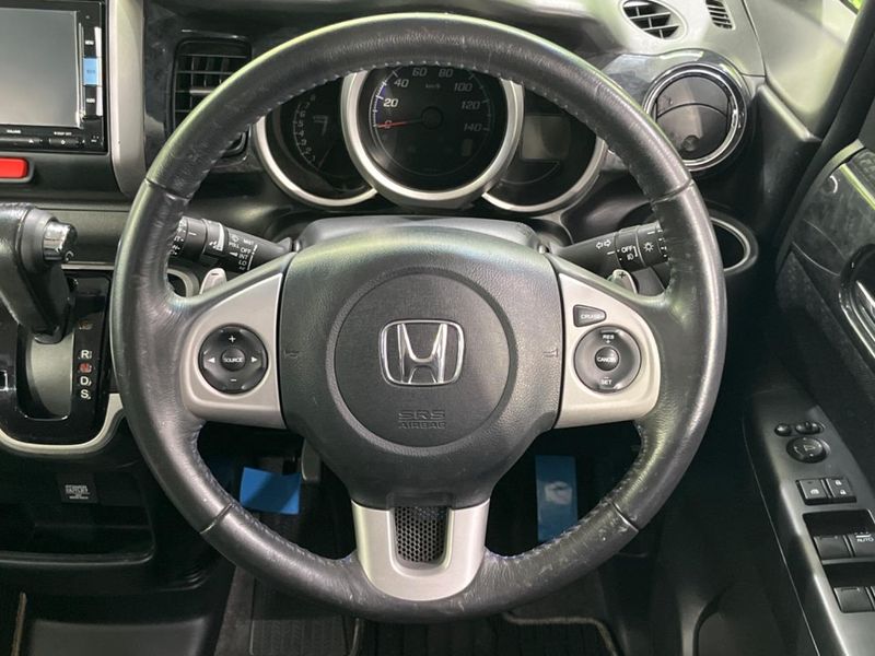 2014 Honda N-BOX DBA-JF1 (UW-6a769e2560eb5)[26]