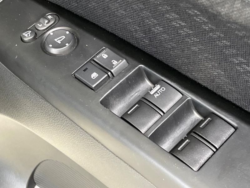2014 Honda N-BOX DBA-JF1 (UW-6a769e2560eb5)[22]