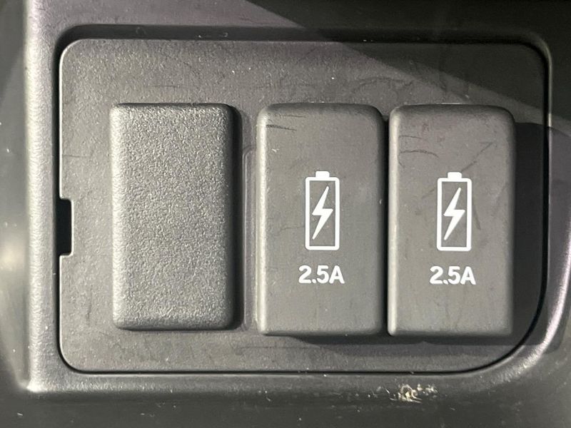 2023 Honda N-BOX CUSTOM 6BA-JF3 (UW-6a769e43a80d4)[6]