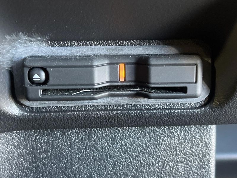2023 Honda N-BOX CUSTOM 6BA-JF5 (UW-6a769e481b467)[21]